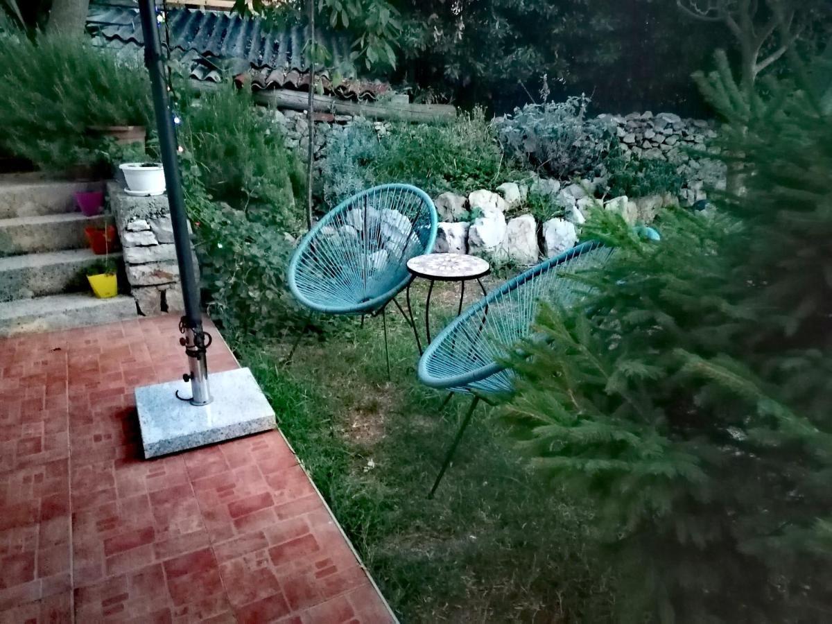 Dairos Apartment Mali Losinj Bagian luar foto