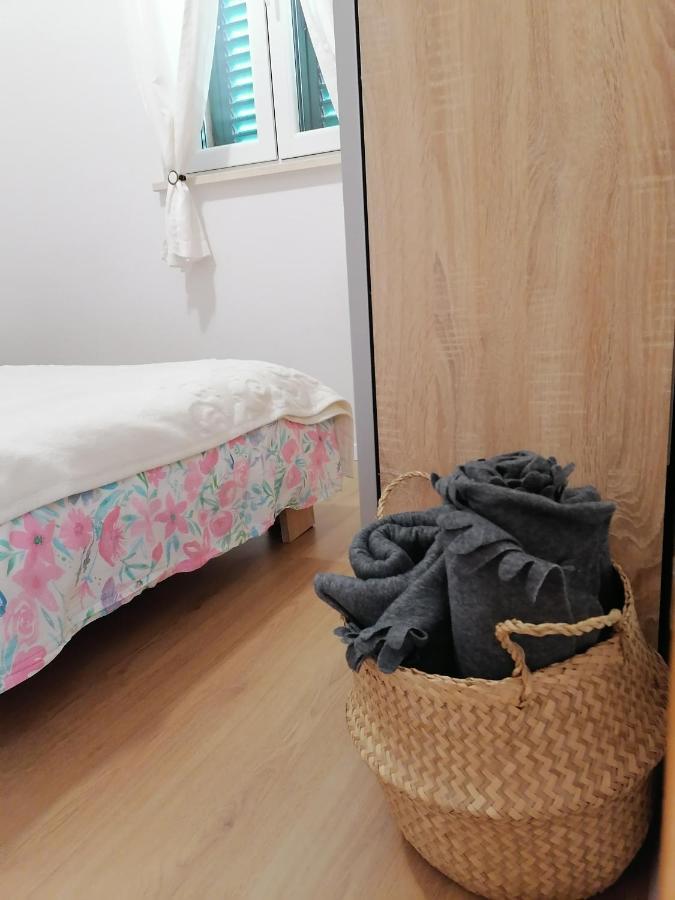 Dairos Apartment Mali Losinj Bagian luar foto